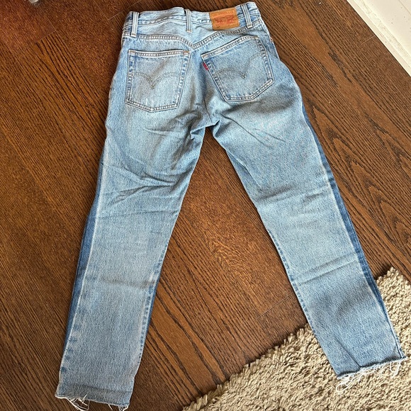 Levi’s Light Wash Ripped Jeans - Picture 5 of 5